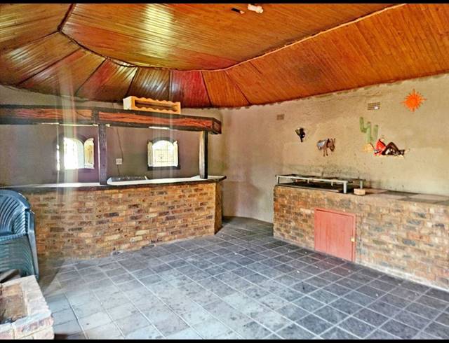 4 BEDROOM HOUSE FOR SALE IN NORKEM PARK